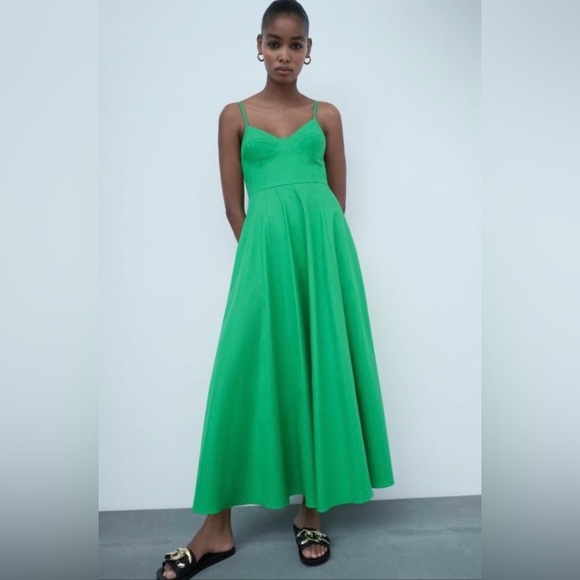 Zara - Vibrant Green Maxi Poplin Dress with Structured Corset Top and Pockets - Picture 2 of 15
